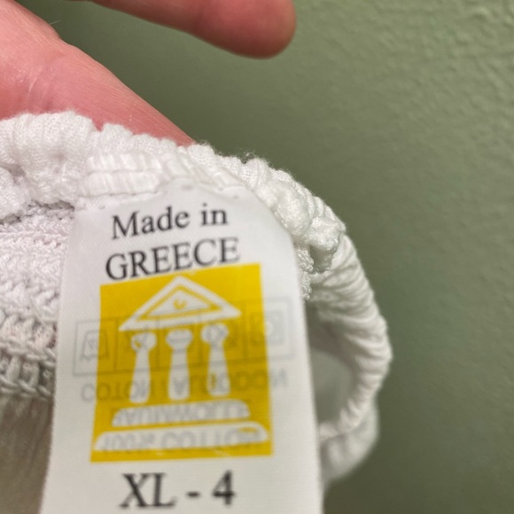 Greek cotton embroidered top. - Picture 5 of 6